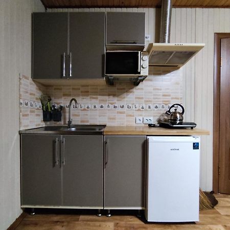 Апартаменти "У Кузьмича" 2 Mykulychyn Exterior foto