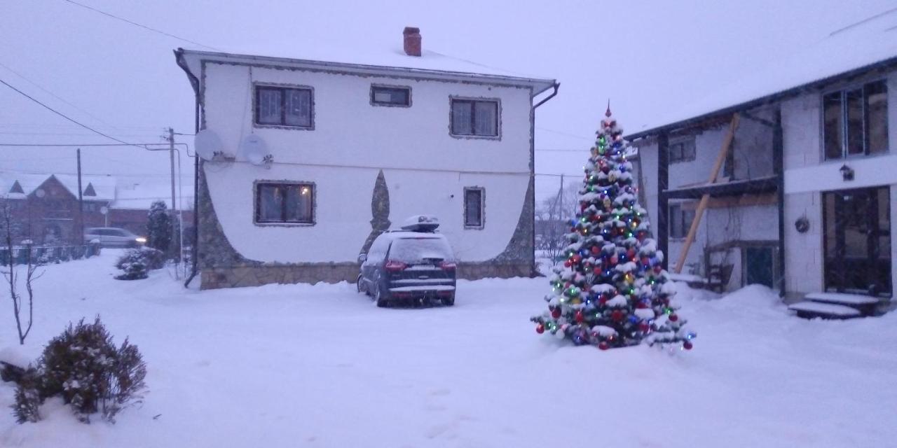 Апартаменти "У Кузьмича" 2 Mykulychyn Exterior foto